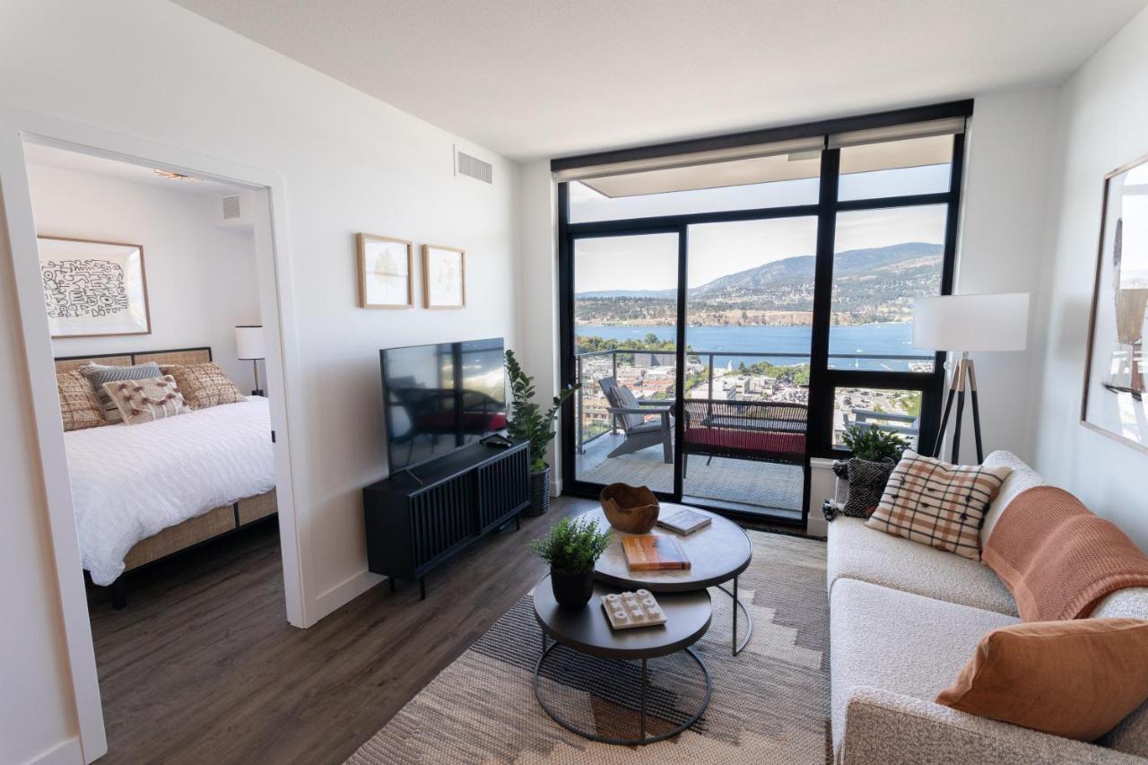 Awesome View 21 Two Bedroom One Bath Downtown Lake View Near Beach Kelowna Extérieur photo